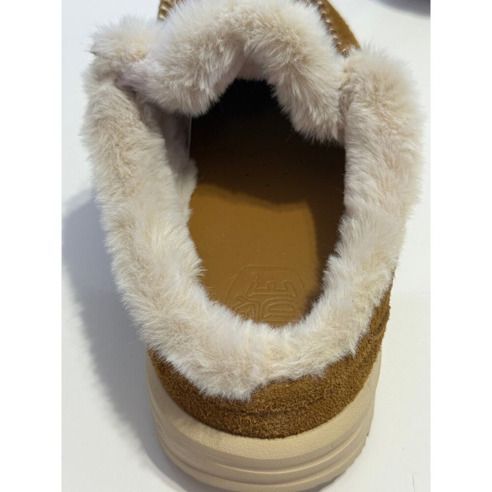 Hey Dude Wendy Faux Fur Lined Loafer Slippers Chestnut Women’s Size 10 - Picture 9 of 11